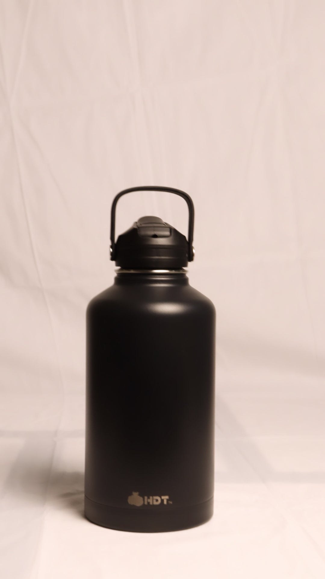 64 oz. DOUBLE INSULATED STAINLESS STEEL WATER BOTTLE
